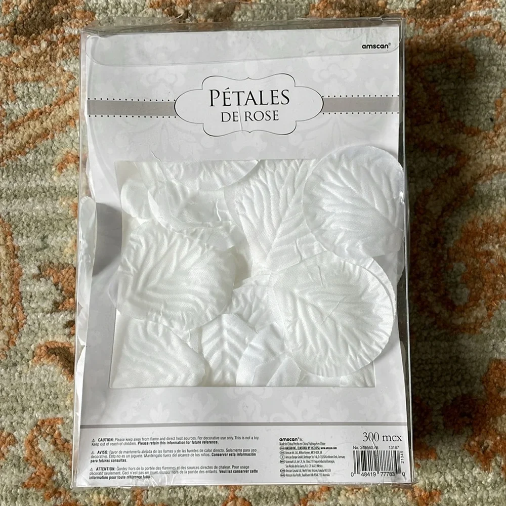 Bulk Pack of 300 Fake White Rose Petals For Weddings, Birthdays, Anniversaries